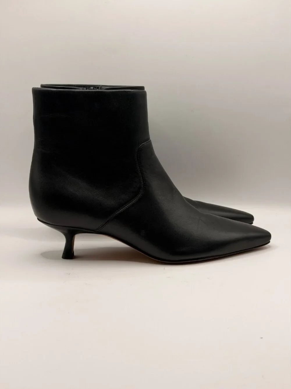 Vince Simone Leather Ankle Booties 7.5 2in